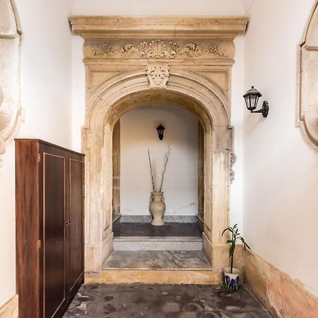 Palazzo Bozzanca Apartments By Wonderful Italy 시라쿠사 외부 사진